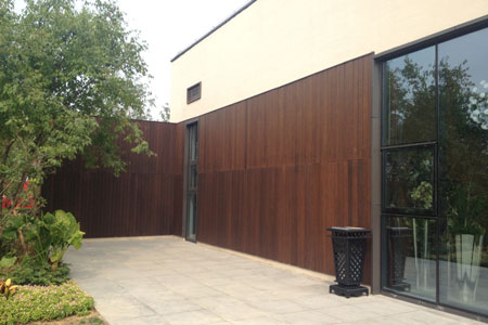 Beijing Changyang Vanke used 15000 square meters dassoXTR in siding and grating. Finished in 2014.

